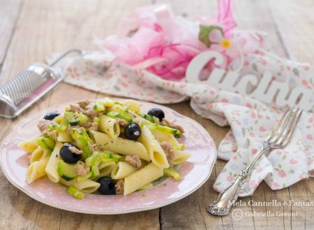 Pennoni al tonno con zucchine e olive