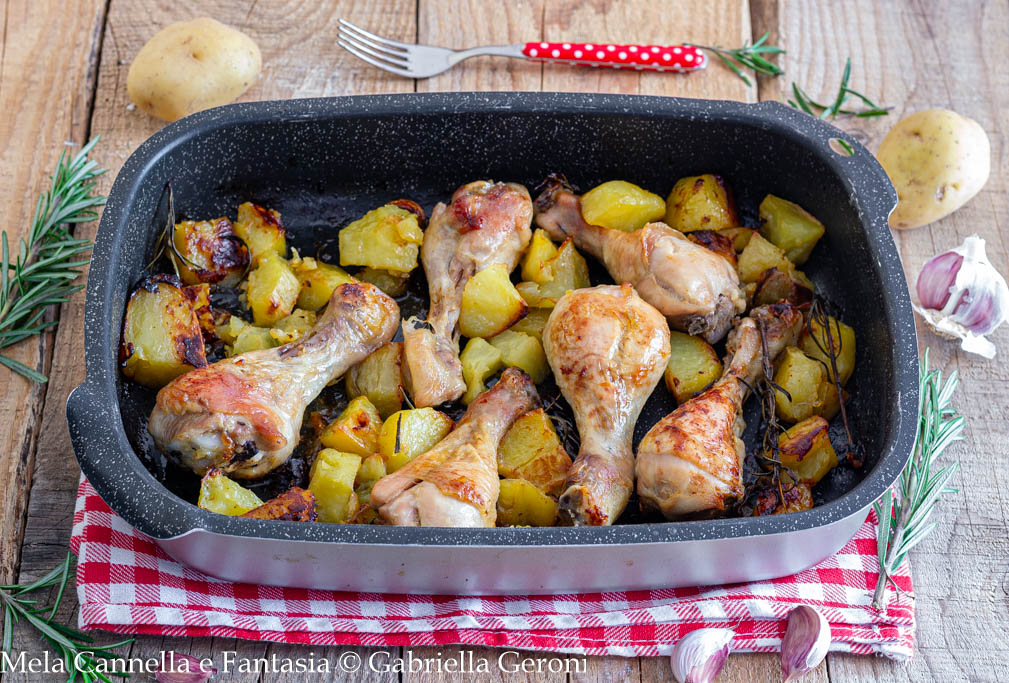 fusi di pollo al forno con patate