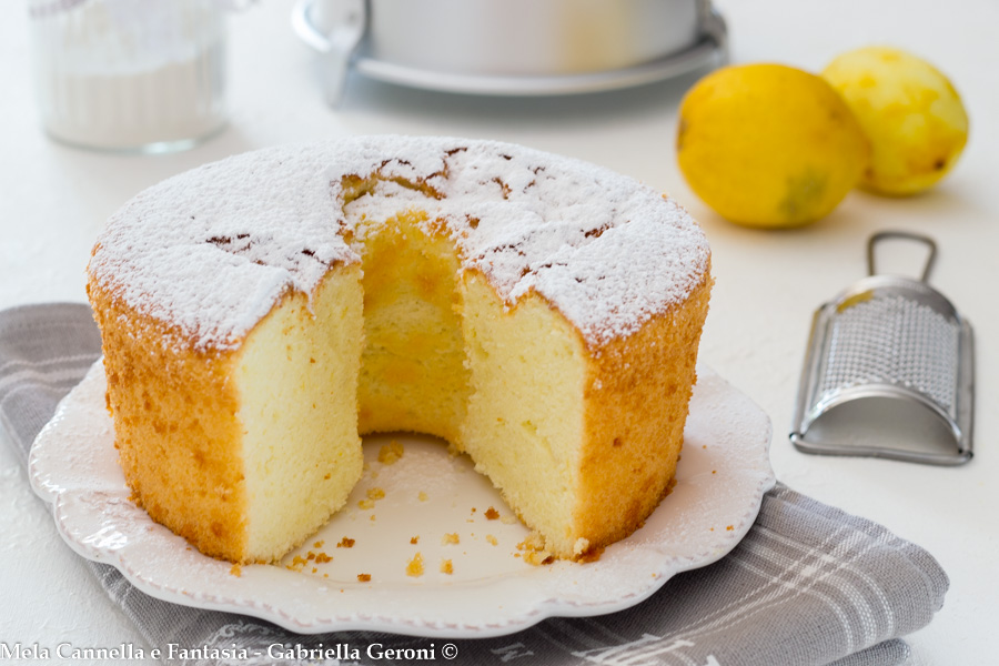 Chiffon cake: la Ricetta originale sofficissima (Ciambellone