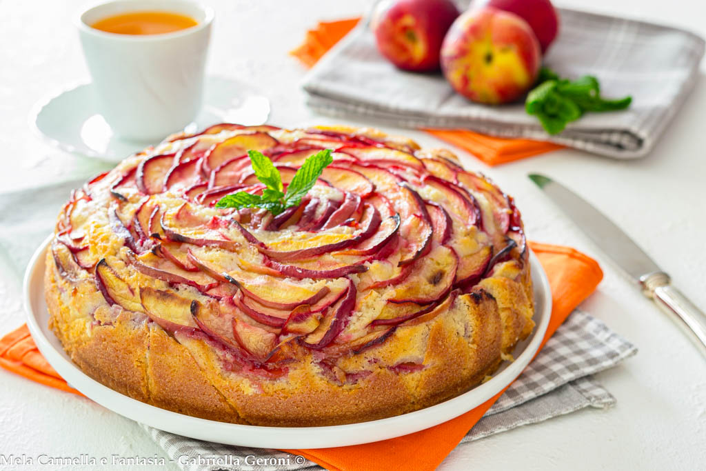 torta di pesche nettarine