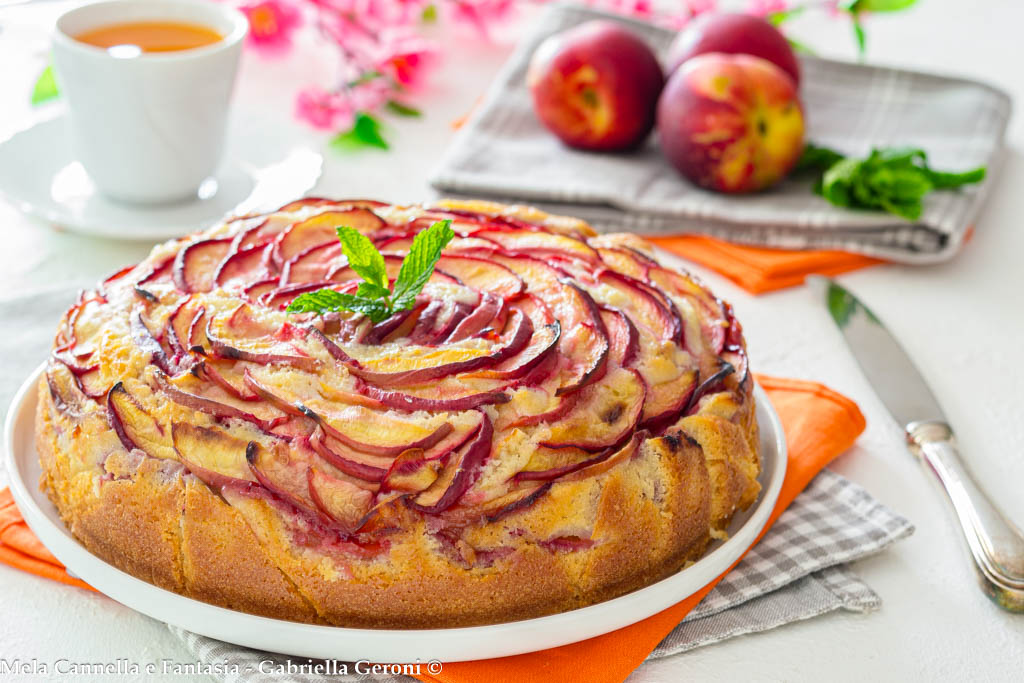 torta di pesche nettarine