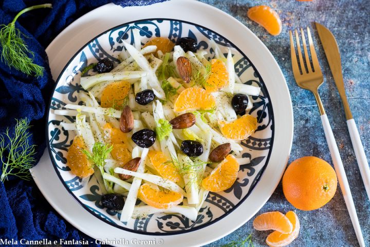insalata di mandarini e finocchi con olive e mandorle