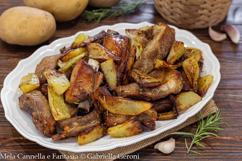 costine di maiale con patate