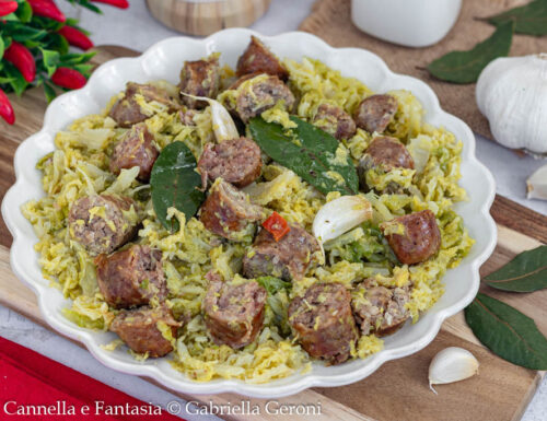 Verza con salsiccia o “fuje strascinite” ricetta abruzzese