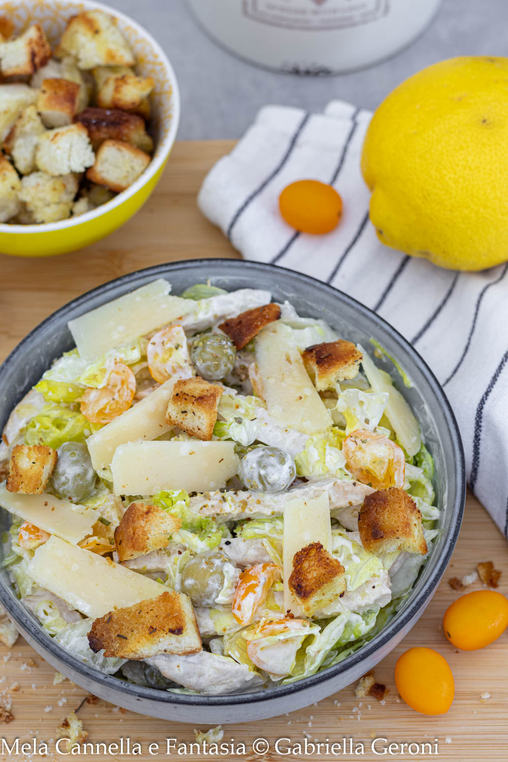 insalata di pollo grigliato con pomodorini e olive