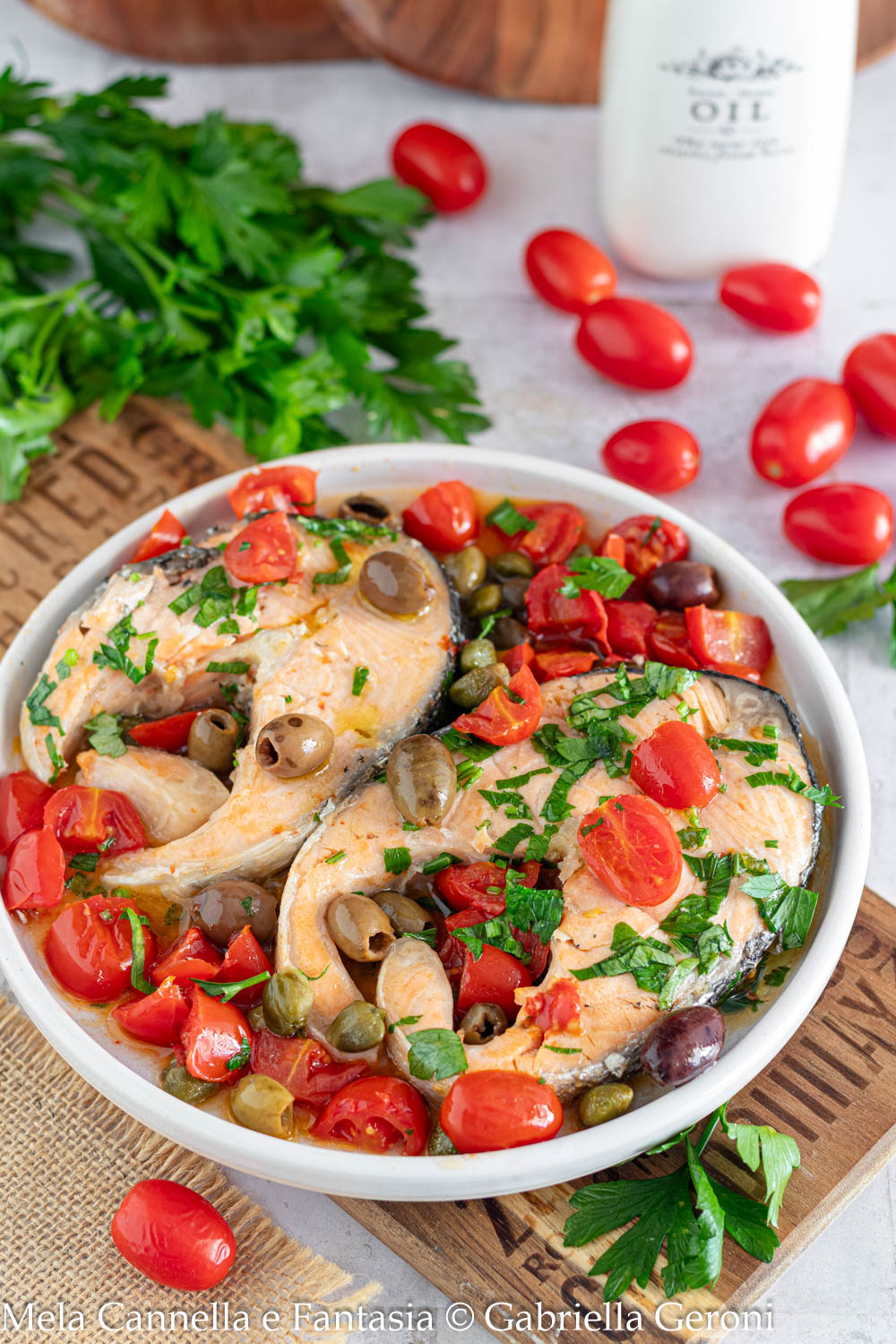 tranci di salmone in padella con pomodorini