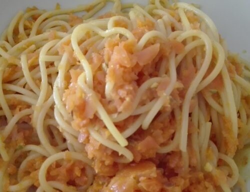 Spaghetti con pesto di carote