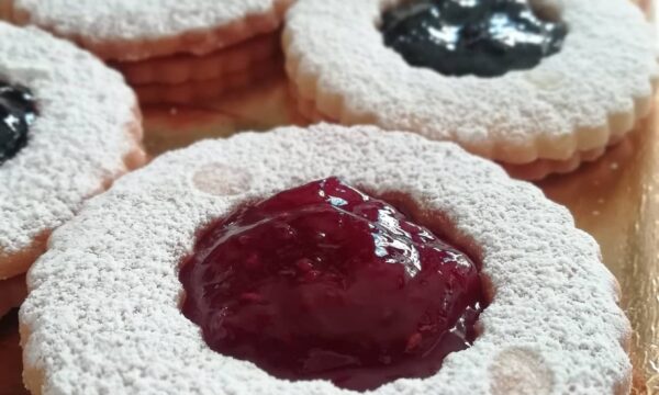 BISCOTTI OCCHI DI BUE con pasta sable’