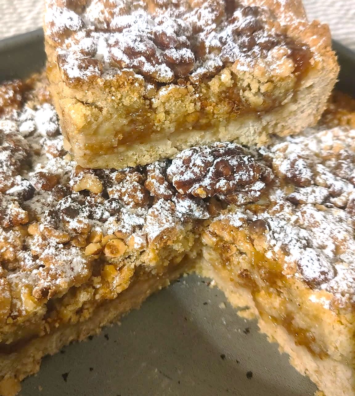 RICETTA DELLA TORTA SBRICIOLONA CON MARMELLATA DI FICHI E NOCI