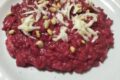 Risotto alla barbabietola con scamorza e pinoli