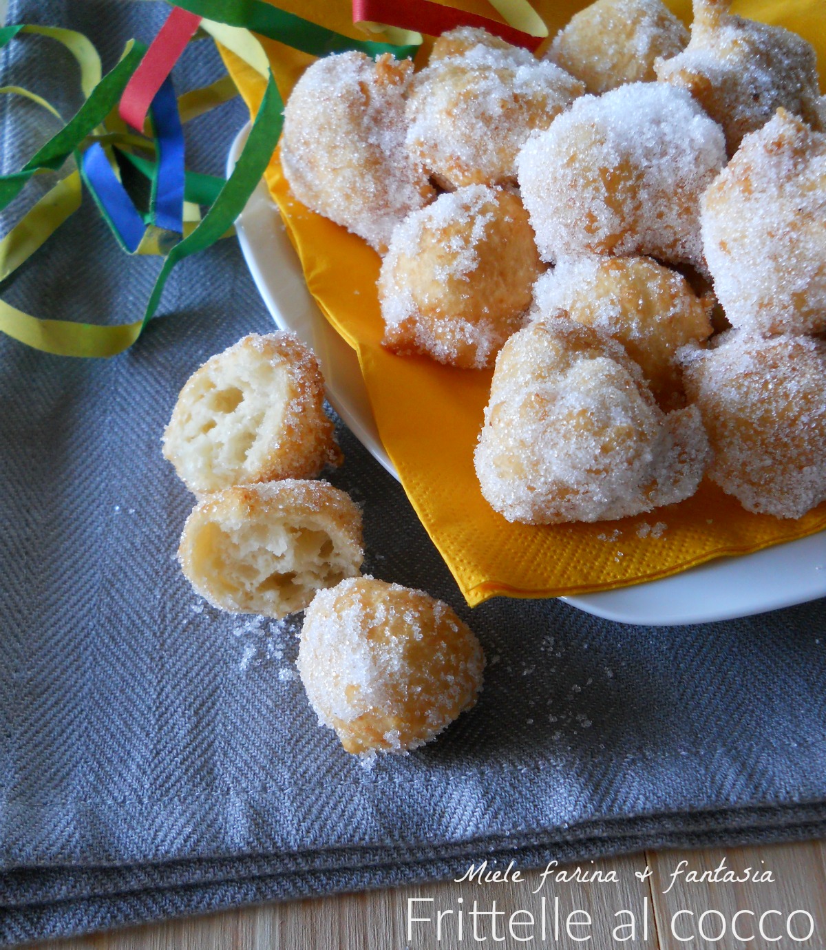 Frittelle Al Cocco Ricetta Di Carnevale Miele Farina Fantasia