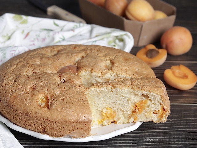 torta alle albicocche senza lattosio