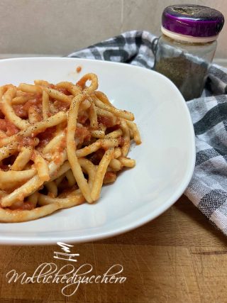 bucatini all'amatriciana