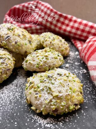 dolcetti con mandorle e pistacchi