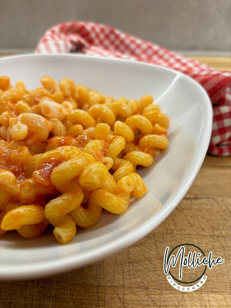 pasta pelati e fontina