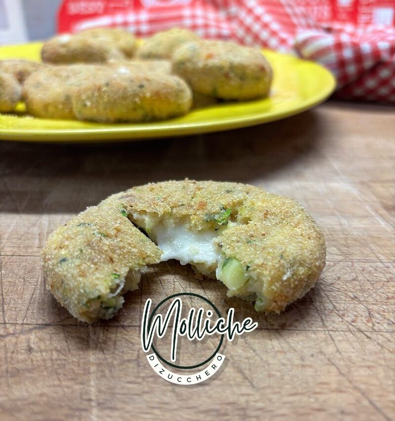 Polpette di patate e zucchine in friggitrice ad aria