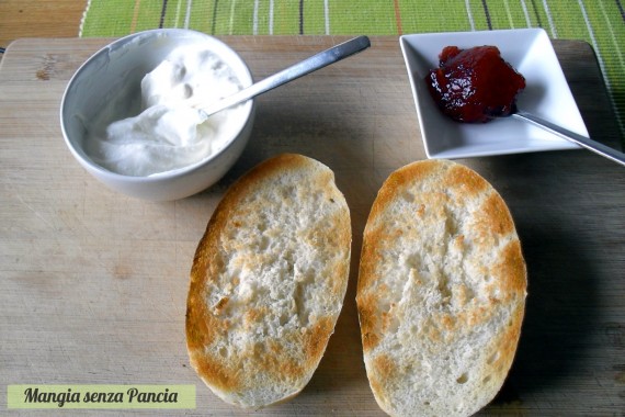 Pane ricotta e marmellata, ricetta veloce, Mangia senza Pancia