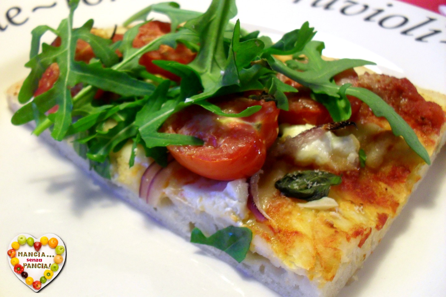 Pizza pomodorini rucola e caprino leggera, Mangia senza Pancia
