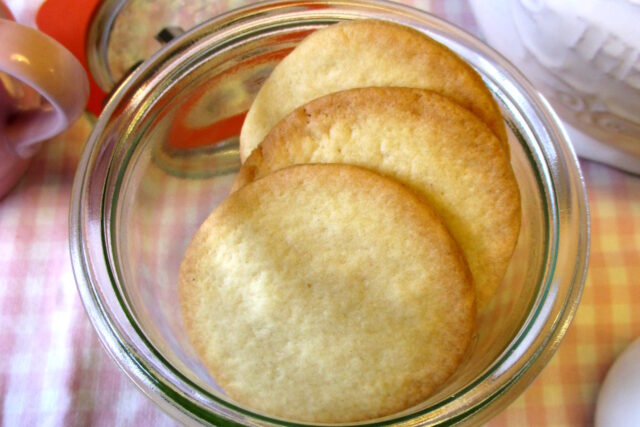 Biscotti semplici leggeri senza uova