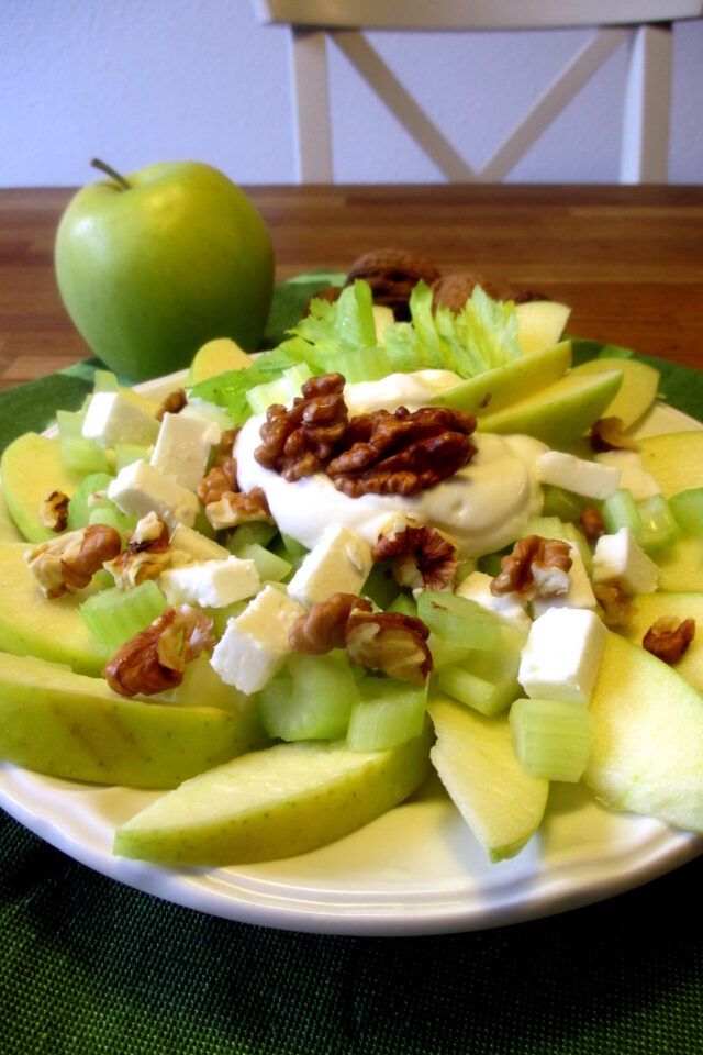 Insalata Waldorf light con feta, Mangia senza Pancia