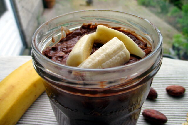 Overnight oats con banana e cacao