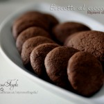 Biscotti al cioccolato ripieni di nutella
