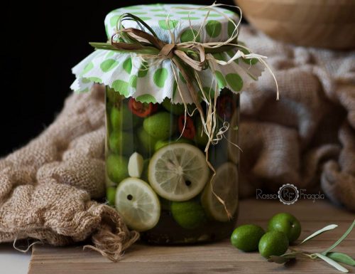 Olive in salamoia al limone e peperoncino – ricetta siciliana facilissima