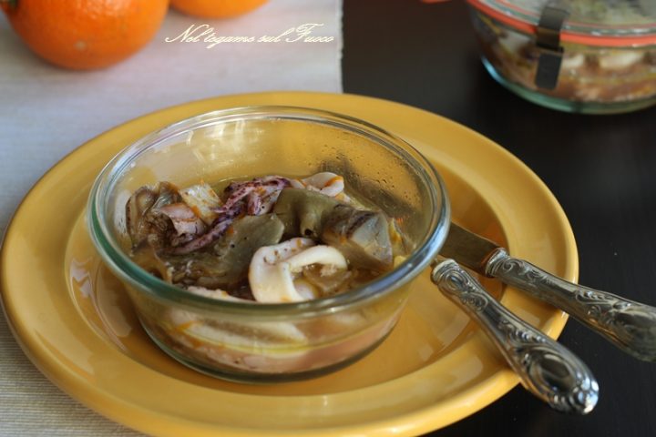 Calamari e carciofi all'arancia in vaso cottura