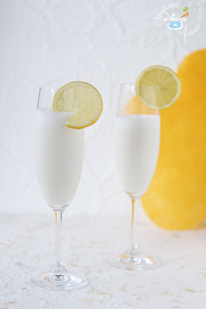 Ricetta per fare lo sgroppino con sorbetto al limone e prosecco