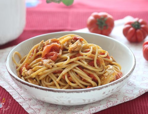 Spaghetti con pomodorini e tonno