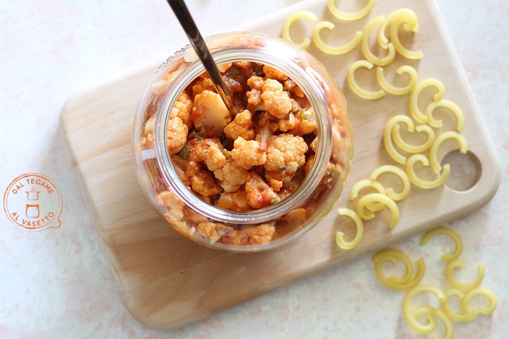 cavolfiore con pomodoro cotto in vasetto al microonde