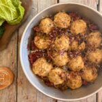 palline di polenta in teglia con verza e cotechino sbriciolato cotte nella friggitrice ad aria