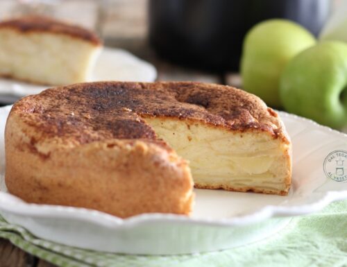 Torta di albumi e mele in microonde