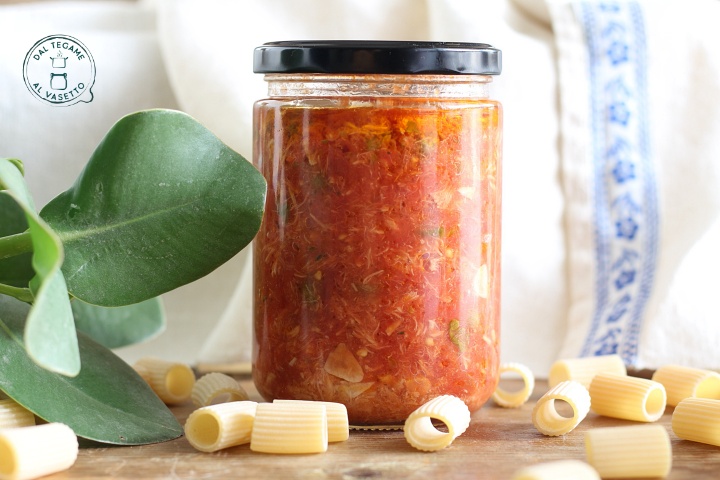 Sugo al tonno in vasetto in multicooker