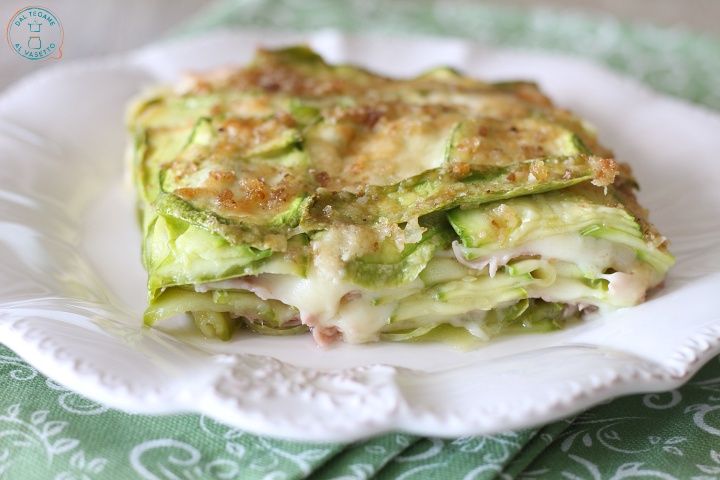 Parmigiana bianca di zucchine in microonde