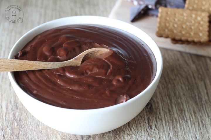 Crema al cioccolato in microonde