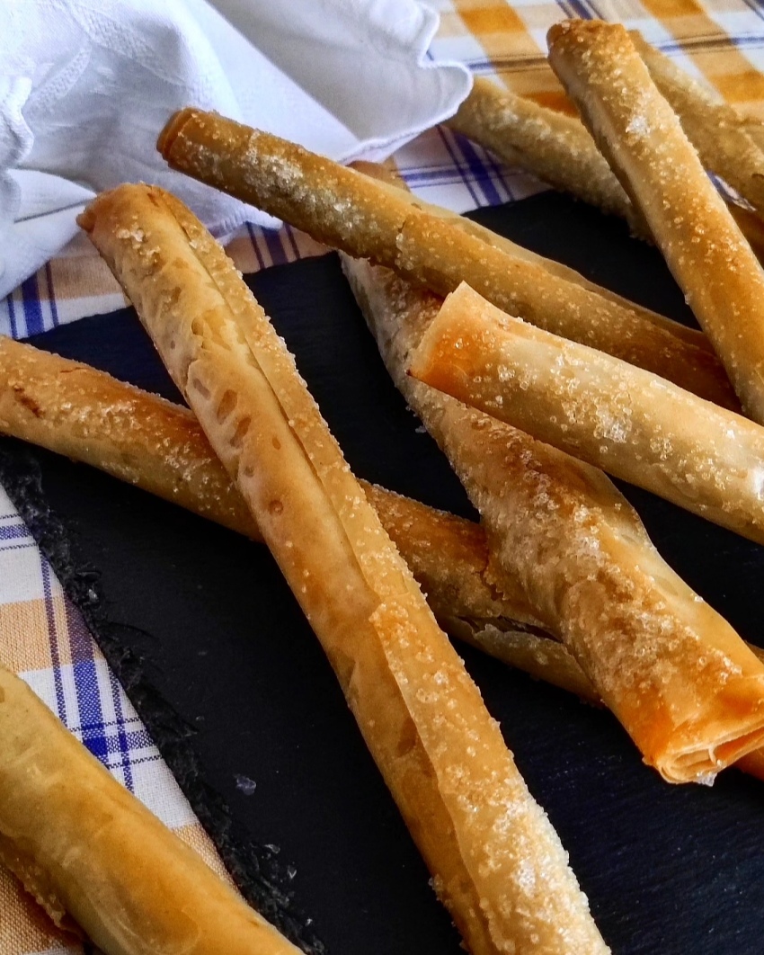 Sigari di pasta fillo