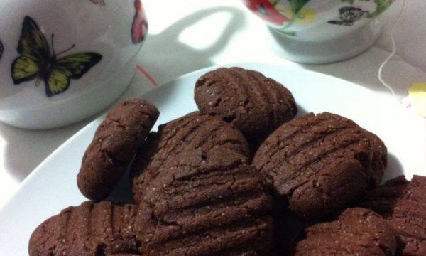 Biscotti al cacao con farine di mandorle e…ceci!!