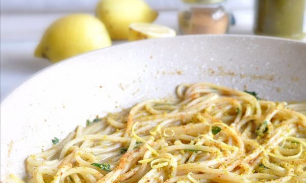 Spaghetti risottati pistacchio e bottarga al limone