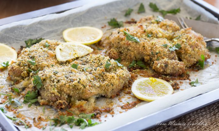 Sovracosce di pollo al forno con pangrattato e limone Sovracosce di pollo al forno con pangrattato e limone