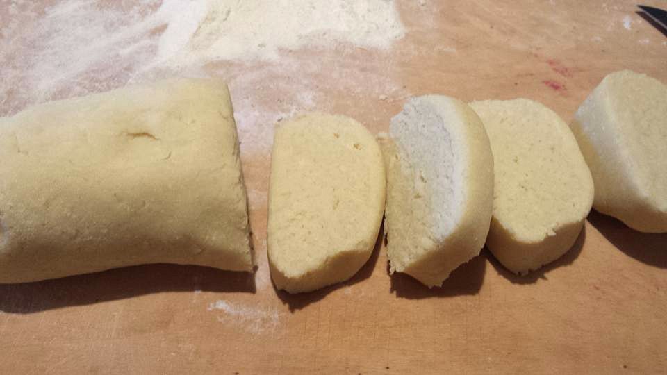 Gnocchi di semola rimacinata fatti in casa, ricetta velocissima!