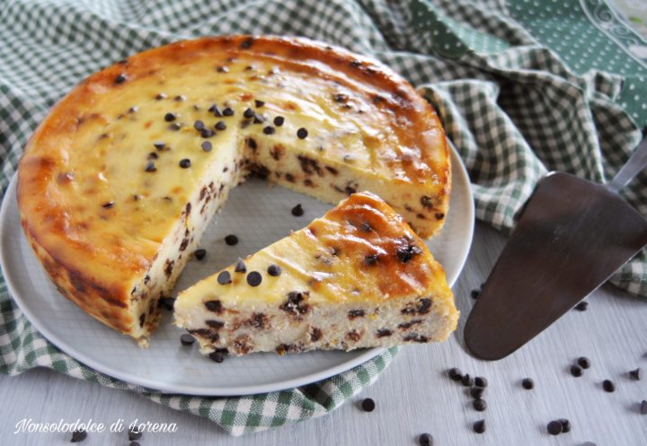 Torta di ricotta e cioccolato senza farina, pronta da ...