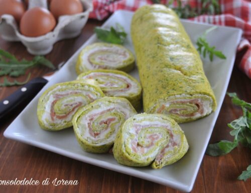 Rotolo di frittata freddo al salmone