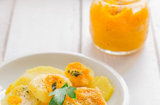 Patate al forno con conserva di carote ricetta facile