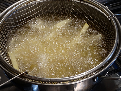 friggere le patatine in casa