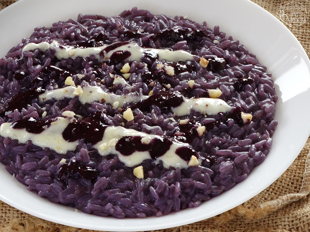 Risotto ai mirtilli e taleggio • Profumo di biscotti, odore di felicità
