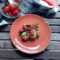INVOLTINI DI POLLO FILANTI CON CARCIOFI E POMODORINI