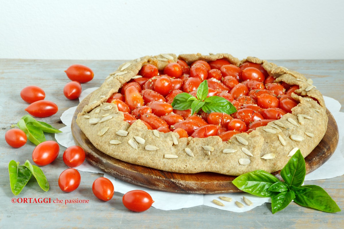 Galette salata vegana ai pomodorini rustica