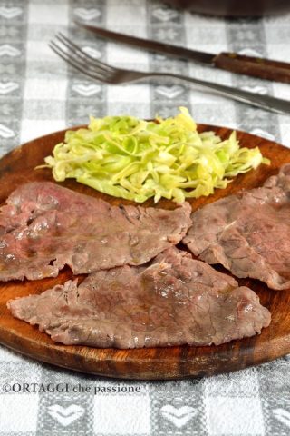 Carne salada in padella