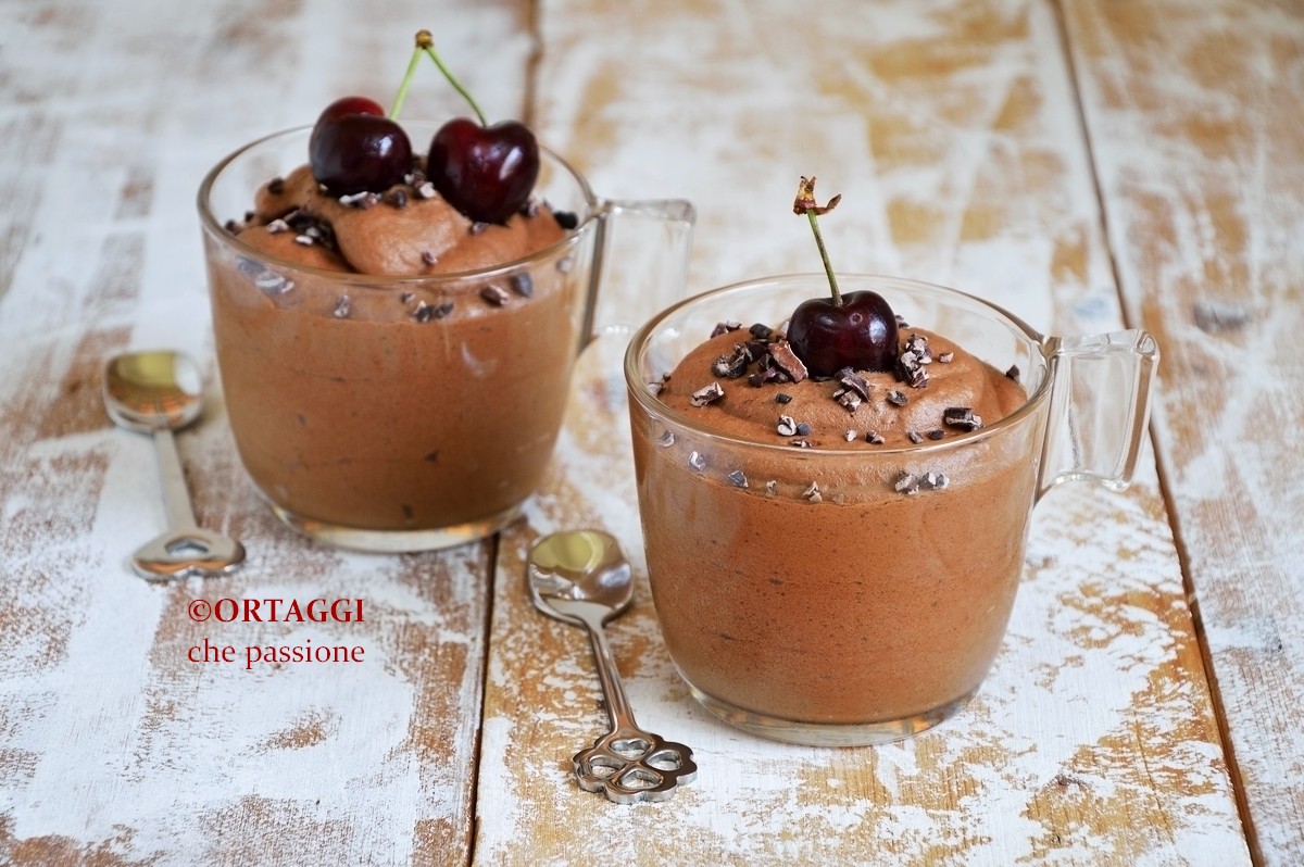 mousse vegana al cioccolato